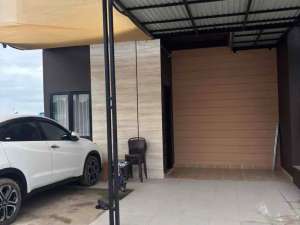 Rumah 2 lantai di jalan batua raya 12 A dekat mall panakukkang lokasi di Makassar Kota, tersedia melalui melalui situs Olx