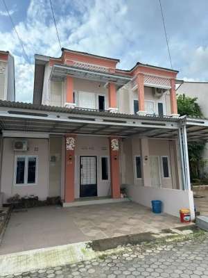 Rumah 2 lantai, di Kenten residence. Sako, Palembang lokasi di Palembang Kota, tersedia melalui melalui situs Olx