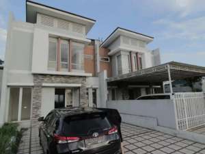 Rumah 2 Lantai di Modernland Harga Termurah lokasi di Tangerang Kota, tersedia melalui melalui situs Olx