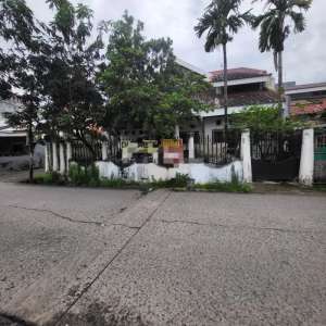 Rumah 2 lantai di Pinang lokasi di Makassar Kota, tersedia melalui melalui situs Olx