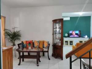 Rumah 2 Lantai di Telaga Golf Sawangan Depok lokasi di Depok Kota, tersedia melalui melalui situs Olx