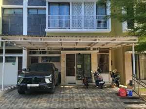 RUMAH 2 LANTAI DI WATER FRONT CITY lokasi di Makassar Kota, tersedia melalui melalui situs Olx