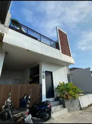 Rumah 2 Lantai.jl. Projakal. Gang. sidorejo Cluster 9 lokasi di Balikpapan Kota, tersedia melalui melalui situs Olx