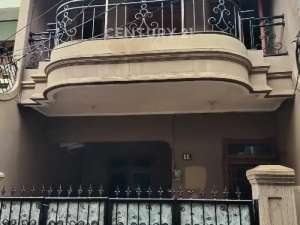 Rumah 2 Lantai Layak Huni Di Sumur Batu Jakarta Pusat lokasi di Jakarta Pusat, tersedia melalui melalui situs Olx