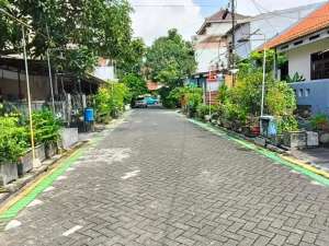 Rumah 2 Lantai lebarnya 6 harganya 1 M an di Rungkut Menanggal Harapan dekat UPN UINSA UBAYA KSES TOL MER lokasi di Sidoarjo  Kab., tersedia melalui melalui situs Olx