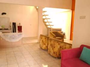 Rumah 2 Lantai Nyaman Siap Huni di Margahayu Raya lokasi di Bandung Kota, tersedia melalui melalui situs Olx