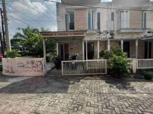 Rumah 2 Lantai Perumahan De Naila Residence Menganti Siap Huni Hook Cash Kpr lokasi di Gresik Kab., tersedia melalui melalui situs Olx