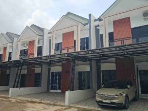 RUMAH 2 LANTAI PINGGIR TOL, SIAP HUNI, LOKASI TINGGI, BEBAS BANJIR, SERTIFIKAT PECAH PER KAVLING. BAMBU APUS JAKARTA TIMUR lokasi di Jakarta Timur, tersedia melalui melalui situs Olx