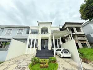 Rumah 2 lantai siap huni di jual dengan Furnish,SHM ,dekat wisata Jungland ,7 menit dari Aeon MallExit Toll Sentul City lokasi di Bogor Kab., tersedia melalui melalui situs Olx