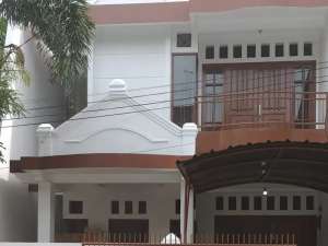 RUMAH 2 LANTAI SIAP HUNI KOMPLEK CIGADUNG DAGO lokasi di Bandung Kota, tersedia melalui melalui situs Olx