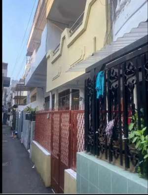 Rumah 2 Lantai Siap Huni di Tambora, Dekat AsemkaPerniagaan lokasi di Jakarta Barat, tersedia melalui melalui situs Olx