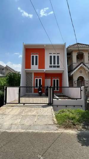 Rumah 2 Lantai, Telaga Kahuripan, Parung,Bogor lokasi di Tangerang Selatan Kota, tersedia melalui melalui situs Olx