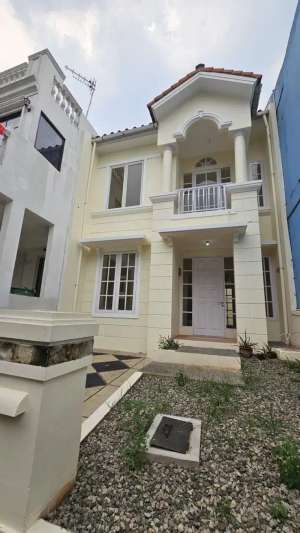 Rumah 2 lantai termurah di kawasan elit citragran cibubur lokasi di Bekasi Kota, tersedia melalui melalui situs Olx