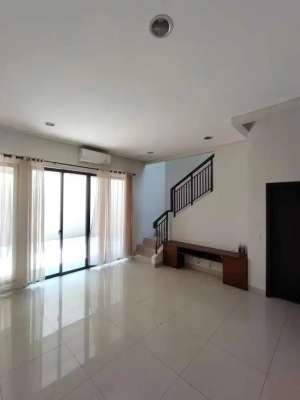 Rumah 2 Lantai The Eminent Illustria Gading Serpong BSD City Banten B lokasi di Tangerang Selatan Kota, tersedia melalui melalui situs Olx