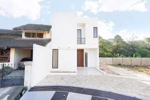 Rumah 2 Lt Cantik dekatLiving Plaza Pamulang Siap KPR J-22662 lokasi di Tangerang Selatan Kota, tersedia melalui melalui situs Olx