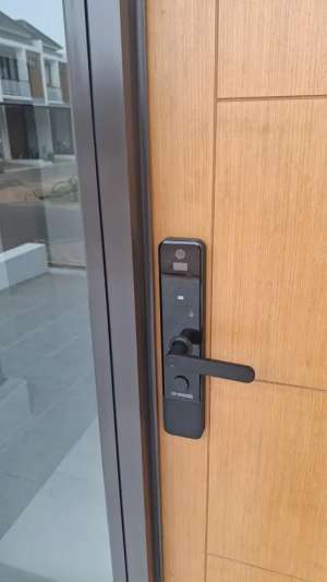 Rumah 2 lt siap huni Tangerang Selatan lokasi di Tangerang Selatan Kota, tersedia melalui melalui situs Olx