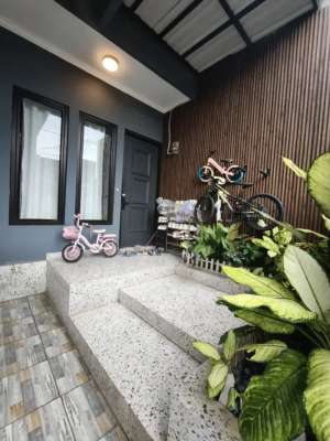 Rumah 2.5 lantai minimalis lokasi di Tangerang Selatan Kota, tersedia melalui melalui situs Olx