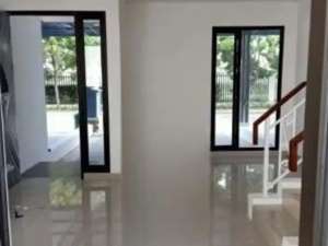 Rumah 2lt 5x17 85m type 2KT Cluster La Seine JGC Jakarta Garden City lokasi di Jakarta Timur, tersedia melalui melalui situs Olx