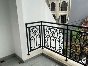 Rumah 3 Lantai Ciganjur JakselAdemAsri, Ada Kolam Renang, Harga Murah lokasi di Depok Kota, tersedia melalui melalui situs Olx