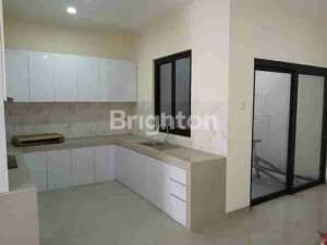 Rumah 3 Lantai siap huni di Taman Ratu, Dekat Tanjung Duren Jakarta Barat lokasi di Jakarta Barat, tersedia melalui melalui situs Olx