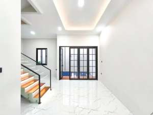 Rumah 3 Lt SHM 10 Mnt ke Siloam Hospitals Kebon Jeruk Siap KPR J-41268 lokasi di Jakarta Barat, tersedia melalui melalui situs Olx