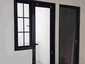 RUMAH 3 MENIT PINTU TOL DI JAKARTA TIMUR. AKSES JALAN RAYA LEBAR DI BAMBU APUS lokasi di Jakarta Timur, tersedia melalui melalui situs Olx