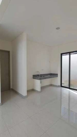 Rumah 3lt 8x14 type 4KT Cluster Maninjau Asya JGC Jakarta Garden City lokasi di Bekasi Kota, tersedia melalui melalui situs Olx