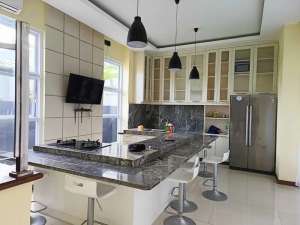 RUMAH 4 LANTAI VIEW GUNUNG PANCAR DI SENTULLETAKNYA STRATEGIS lokasi di Bogor Kab., tersedia melalui melalui situs Olx