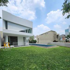 Rumah Ampera Cilandak Design Andra Matin lokasi di Jakarta Selatan, tersedia melalui melalui situs Olx