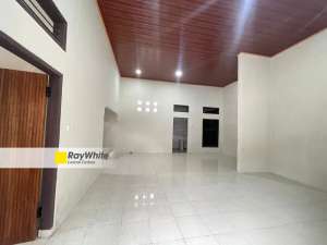 Rumah Apik Bagus Siap Huni Di Saputra Cirebon lokasi di Bandung Kota, tersedia melalui melalui situs Olx