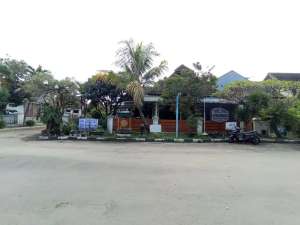 Rumah Asri Hook Di Komplek Nuansa Mas Cipamokolan Riung BandungLokasi dekat ke SUMMARECON Gedebage Bandung lokasi di Bandung Kota, tersedia melalui melalui situs Olx