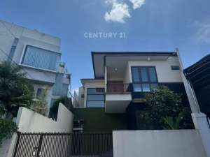 Rumah Asri Terawat Di Komplek Istana Regency Bandung lokasi di Bandung Kota, tersedia melalui melalui situs Olx