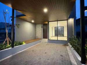 RUMAH ASTETIC MODERN RENGAS CIPUTAT TIMUR DEKAT BINTARO lokasi di Tangerang Selatan Kota, tersedia melalui melalui situs Olx