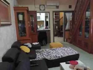 Rumah bagus 2lnt antapani lokasi di Bandung Kota, tersedia melalui melalui situs Olx