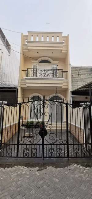 Rumah Bagus 3 Lantai SHM Siap Huni Villa Kapuk Mas Jakarta Utara lokasi di Jakarta Utara, tersedia melalui melalui situs Olx