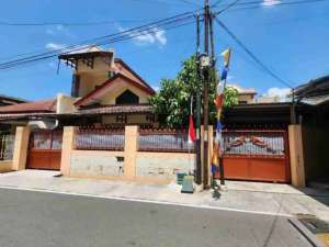 Rumah Bagus Akses Aspal Lebar Dekat Fave Hotel Sumber lokasi di Surakarta Kota, tersedia melalui melalui situs Olx