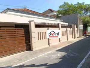 Rumah Bagus dekat DPRD Solo, Karangasem Laweyan SOLO Surakarta lokasi di Surakarta Kota, tersedia melalui melalui situs Olx