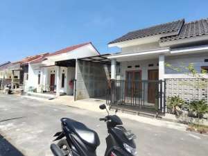 Rumah bagus dekat UMS Gumpang Kartasura Sukoharjo lokasi di Sukoharjo Kab., tersedia melalui melalui situs Olx