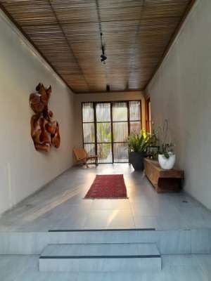 Rumah Bagus Di Jl Kesehatan, Bintaro Jakarta Selatan lokasi di Jakarta Selatan, tersedia melalui melalui situs Olx