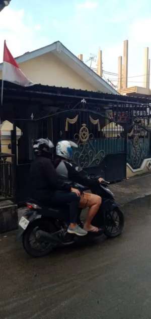 Rumah bagus di lambung mangkurat , Samarinda lokasi di Samarinda Kota, tersedia melalui melalui situs Olx