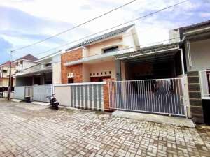 Rumah Bagus Furnish di Cluster Gumpang dekat ke Transmart dan UMS lokasi di Sukoharjo Kab., tersedia melalui melalui situs Olx