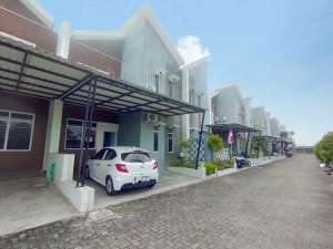 Rumah Bagus furnished dekat Hotel Alana Colomadu Karanganyar lokasi di Karanganyar Kab., tersedia melalui melalui situs Olx
