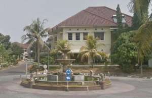 Rumah Bagus Jogja 2 Lantai Perum Tirtasani Residence Lt 307 m2 lokasi di Sleman Kab., tersedia melalui melalui situs Olx