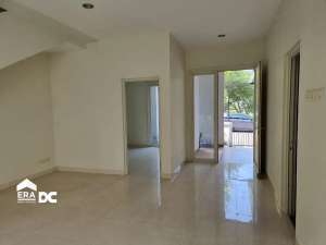 Rumah Bagus Kawasan Elite Candi Golf Semarang lokasi di Semarang Kota, tersedia melalui melalui situs Olx