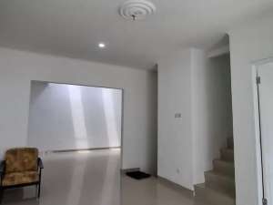 RUMAH BAGUS LANTAI GRANIT LT 120 SIAPHUNI KOTA WISATA CIBUBUR JAKARTA TIMUR lokasi di Bekasi Kota, tersedia melalui melalui situs Olx