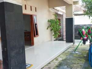 Rumah Bagus Lingkungan Asri Buran Tasik madu Karanganyar lokasi di Karanganyar Kab., tersedia melalui melalui situs Olx