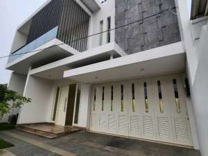 Rumah Bagus Minimalis Jemursari Timur Siap Huni lokasi di Surabaya Kota, tersedia melalui melalui situs Olx