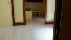 Rumah bagus pinggir aspal dalam perumahan area jakal KM 9 SLEMAN lokasi di Yogyakarta Kota, tersedia melalui melalui situs Olx