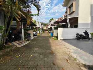 Rumah Bagus Siap Huni Dalam Cluster Di Jagakarsa Jakarta Selatan lokasi di Jakarta Selatan, tersedia melalui melalui situs Olx