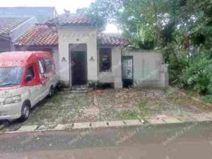 Rumah Bagus siap huni di taman Ubud loka Tangerang lokasi di Tangerang Kab., tersedia melalui melalui situs Olx